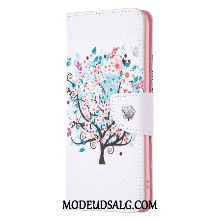 Flip Cover iPhone 16 Blomstret Træ